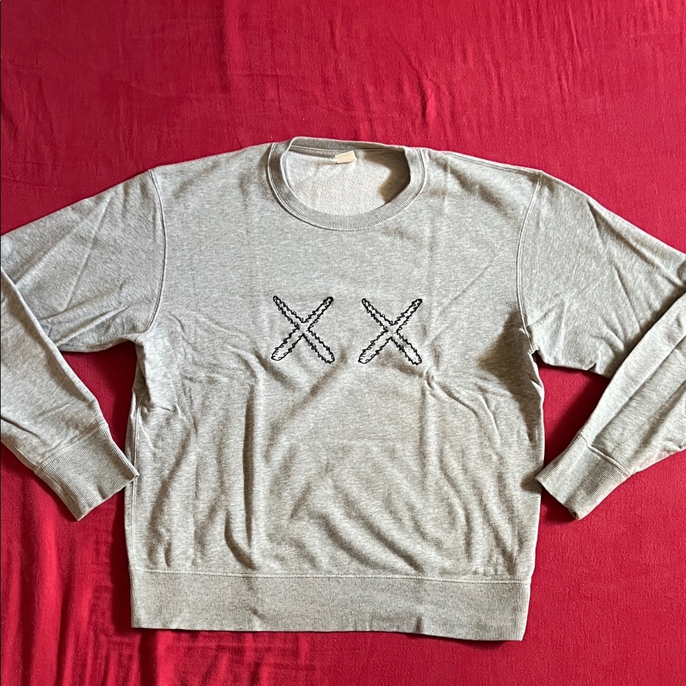 Uniqlo x KAWS grey crewneck. Size Medium